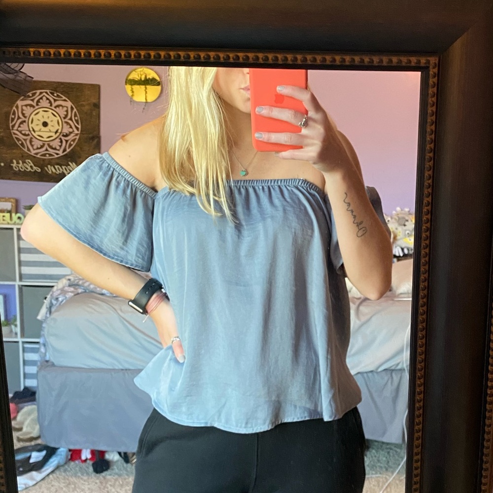 American Eagle top